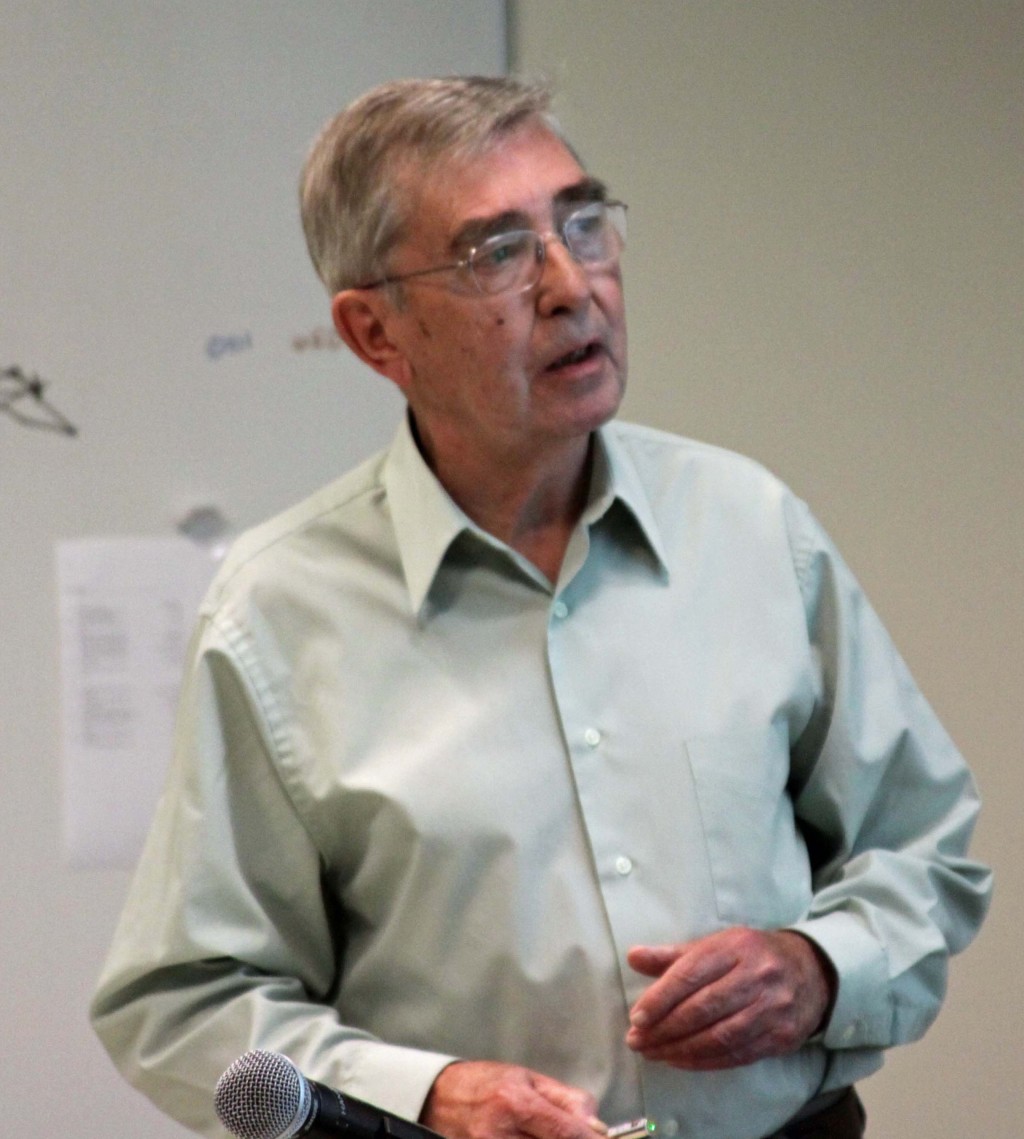 Ewan Paterson Ewan Paterson discusses central integration for the relocated positron source during the Baseline Assessment Workshop at SLAC.