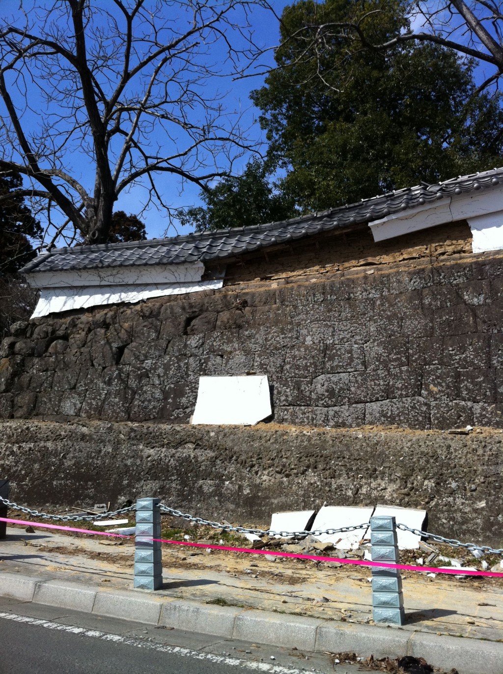 Damage to the walls of Sendai castle after 11 March eartchquake.
