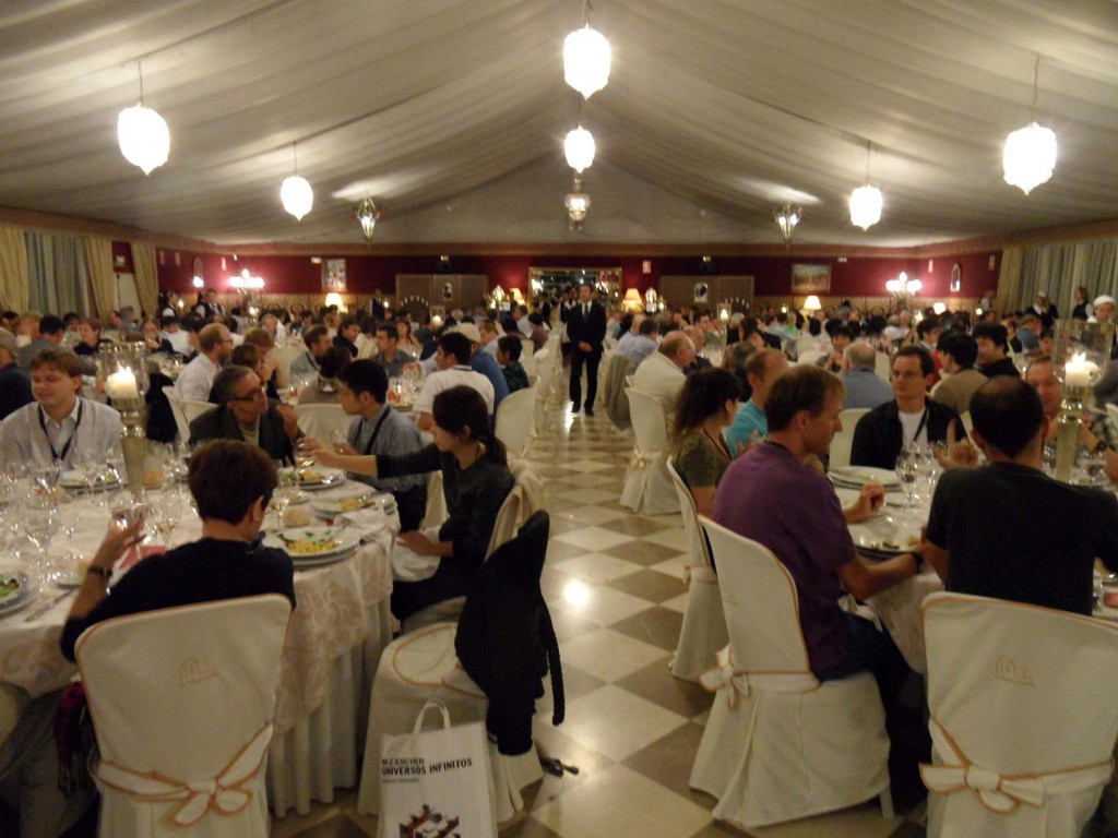 LCWS banquet An enjoyable banquet with a vibrant atmosphere reflects the spirit of optimism of this year's linear collider workshop in Granda, Spain. Image: Perrine Royole-Degieux