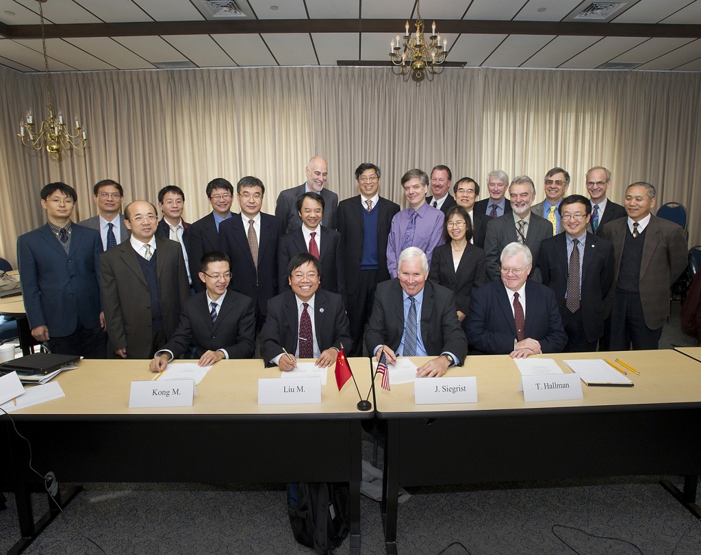 PRC-US Cooperation The 31st proposed programme of activities for the PRC-US Cooperation in High Energy Physics was signed earlier this month at Brookhaven National Laboratory. Image: Roger Stoutenburgh, BNL